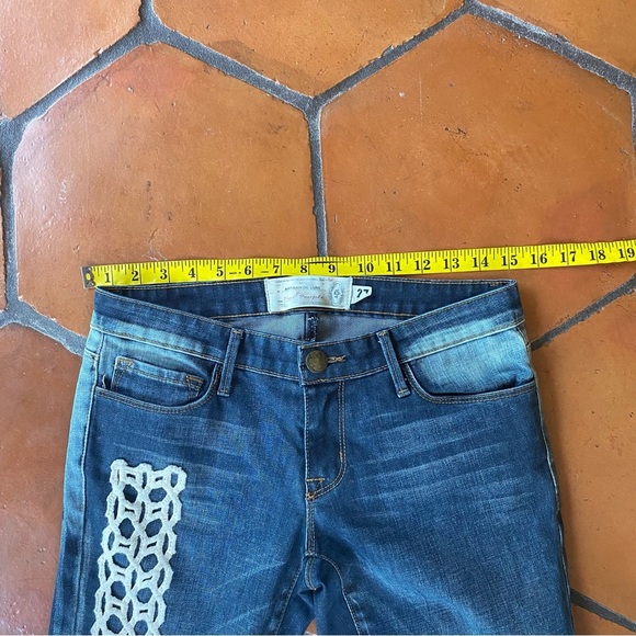 Free People Artisan De Luxe Womens Low Rise Jeans Sz 27 Embroidered Patch Denim - Picture 8 of 10